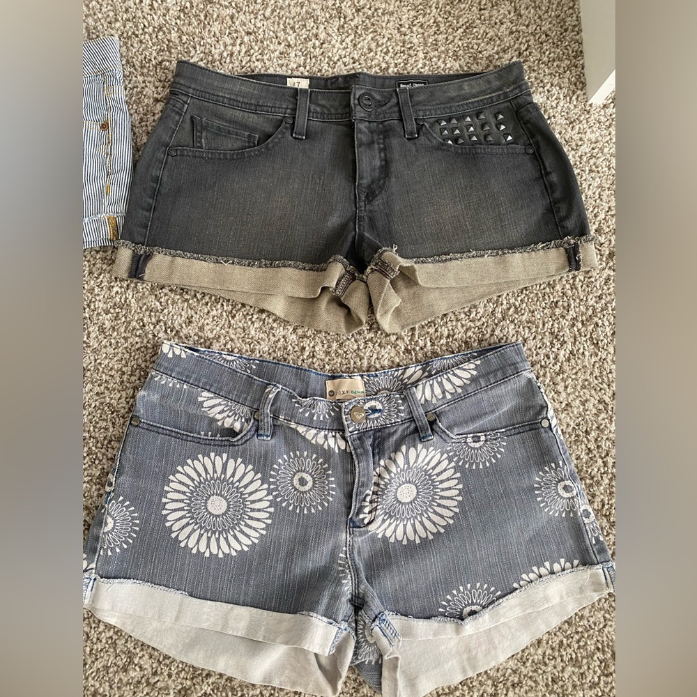 4 pairs of jean shorts lot size 7 volcom roxy - Picture 2 of 4